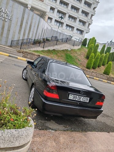 Mercedes C 180 2000, 303,000 km - 1.8 л - Tovuz