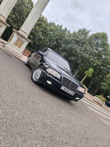Mercedes C 180 2000, 303,000 km - 1.8 л - Tovuz