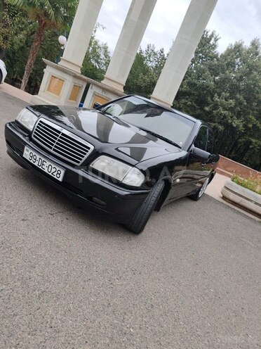 Mercedes C 180 2000, 303,000 km - 1.8 л - Tovuz