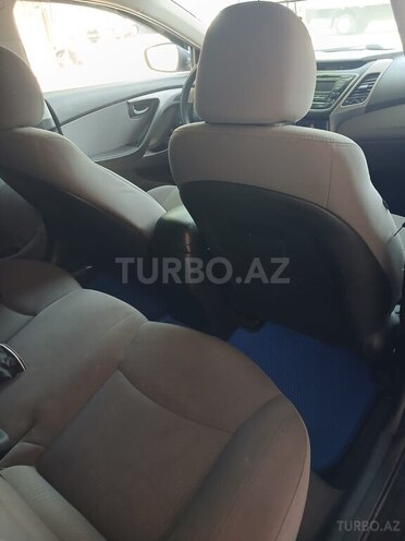 Hyundai Elantra 2015, 300,000 km - 1.8 l - Sumqayıt