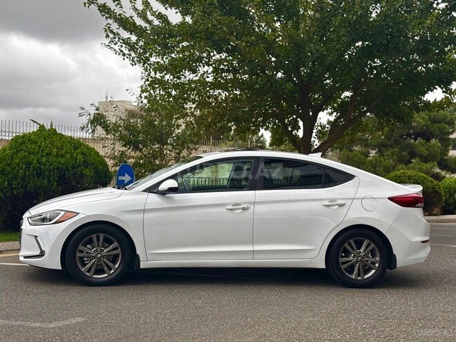Hyundai Elantra 2018, 223,313 km - 2.0 l - Bakı