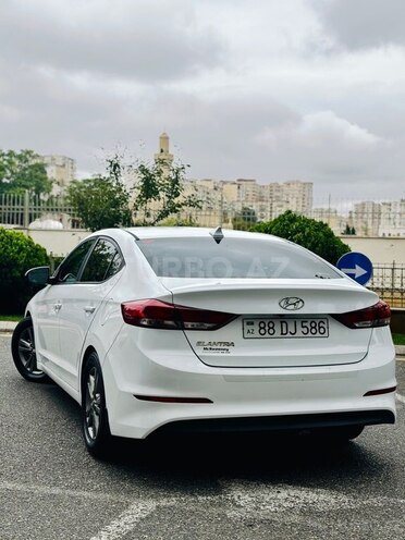 Hyundai Elantra 2018, 223,313 km - 2.0 l - Bakı