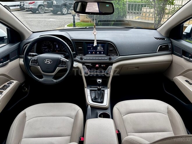 Hyundai Elantra 2018, 223,313 km - 2.0 l - Bakı