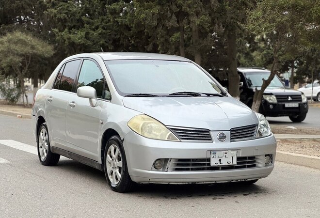 Nissan Tiida 2006, 372,000 km - 1.6 l - Sumqayıt
