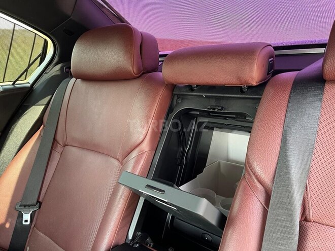 BMW 750 2011, 168,000 km - 4.4 l - Bakı