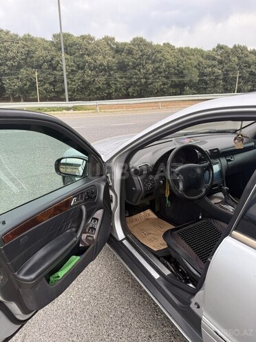 Mercedes C 200 2001, 352,200 km - 2.0 l - Masallı