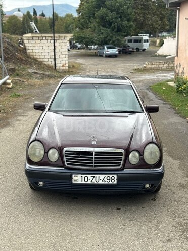 Mercedes E 230 1995, 485,000 km - 2.3 l - Qazax