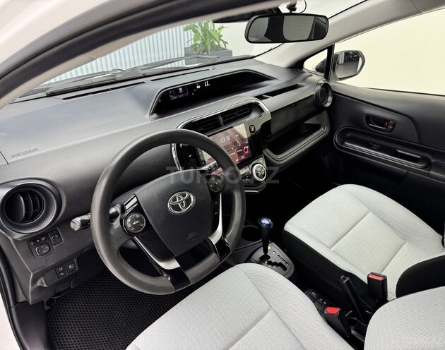 Toyota Aqua 2019, 265,900 km - 1.5 l - Bakı