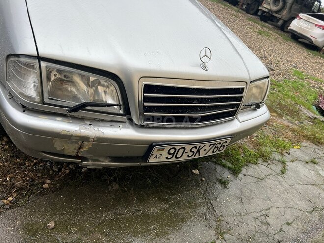 Mercedes C 230 2000, 337,658 km - 2.3 l - Qusar