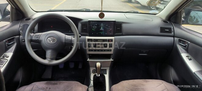 Toyota Corolla 2004, 298,000 km - 1.4 l - Şirvan