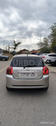 Toyota Corolla 2004, 298,000 km - 1.4 l - Şirvan