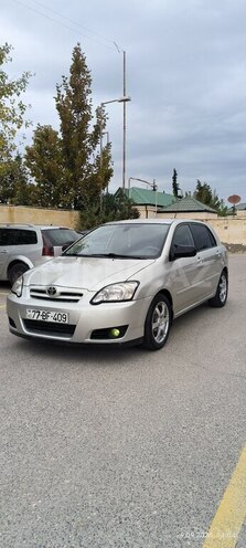 Toyota Corolla 2004, 298,000 km - 1.4 l - Şirvan