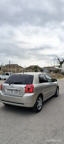 Toyota Corolla 2004, 298,000 km - 1.4 l - Şirvan