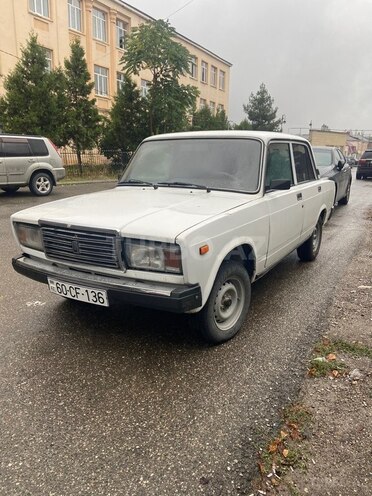 LADA (VAZ) 2107 2004, 45,000 km - 1.6 l - Quba
