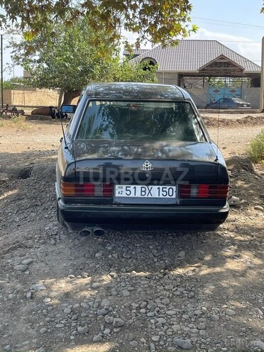 Mercedes 190 1991, 224,650 km - 2.0 l - Samux