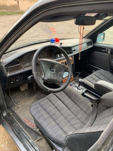 Mercedes 190 1991, 224,650 km - 2.0 l - Samux