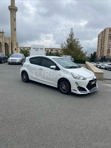 Toyota Aqua 2017, 264,000 km - 1.5 l - Bakı