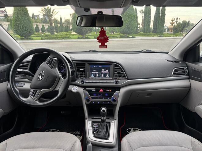 Hyundai Elantra 2016, 130,000 km - 2.0 l - Gəncə