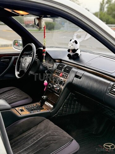Mercedes E 250 1998, 550,000 km - 2.5 л - Ağcabədi