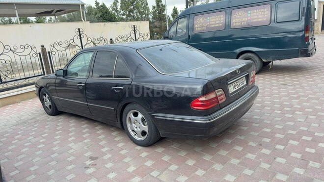 Mercedes E 200 2000, 257,000 km - 2.0 л - Bakı