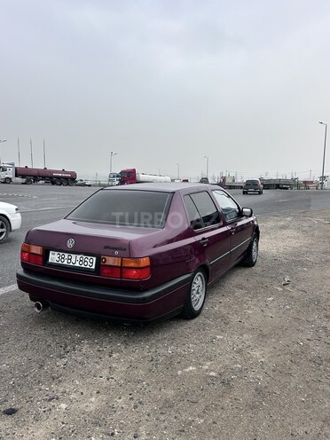 Volkswagen Vento 1994, 207,586 km - 1.9 л - Bakı