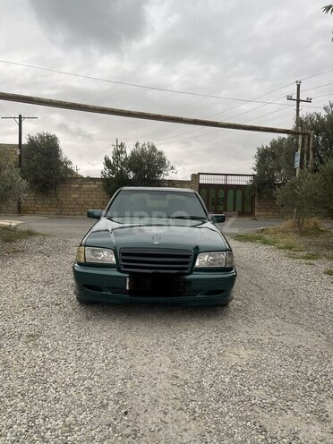Mercedes C 220 1999, 242,557 km - 2.2 l - Bakı