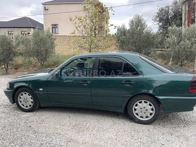 Mercedes C 220 1999, 242,557 km - 2.2 l - Bakı