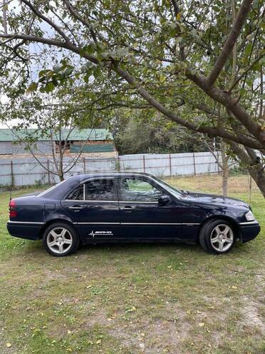 Mercedes C 180 1994, 425,369 km - 1.8 l - Qəbələ