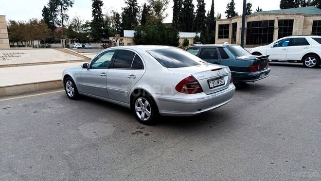 Mercedes E 270 2003, 323,000 km - 2.7 l - İmişli