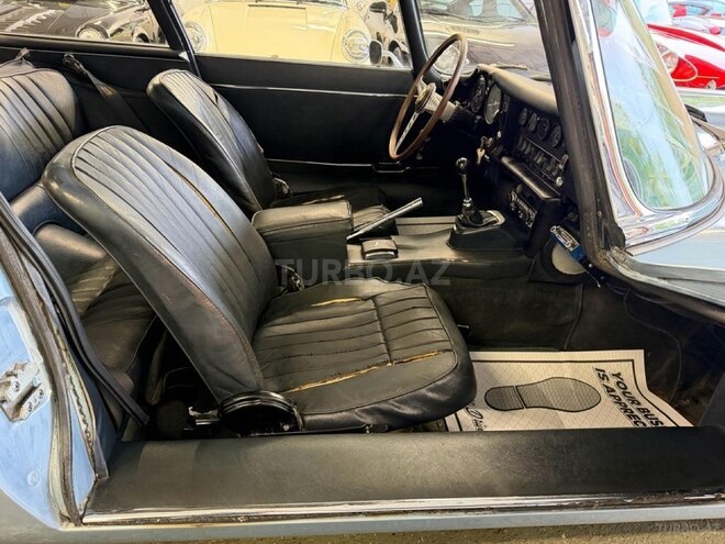 Jaguar E-Pace 1968, 104,000 km - 4.2 l - Bakı