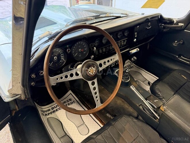 Jaguar E-Pace 1968, 104,000 km - 4.2 l - Bakı