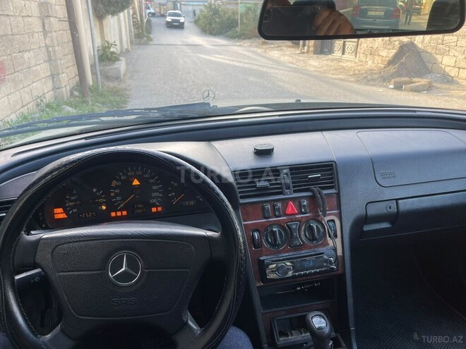 Mercedes C 220 1999, 242,557 km - 2.2 l - Bakı