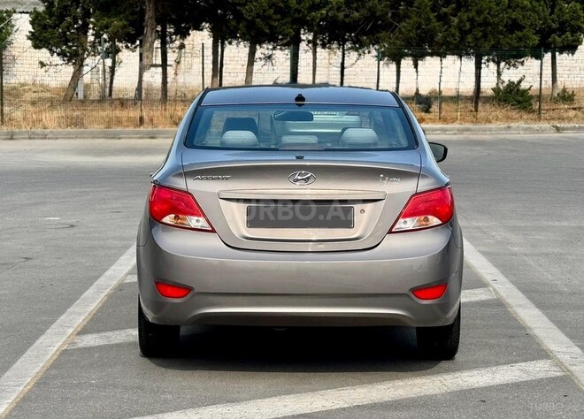 Hyundai Accent 2017, 108,000 km - 1.6 л - Bakı
