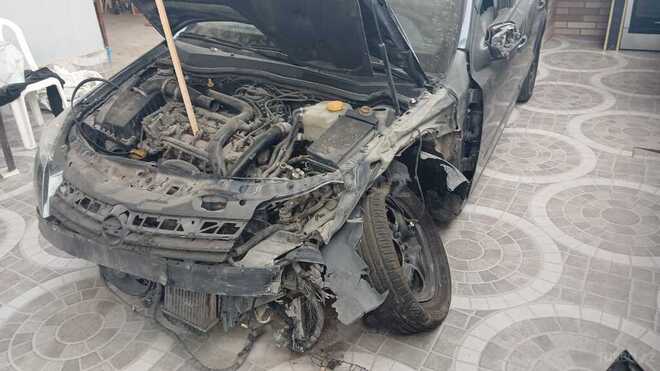 Opel Astra 2006, 320,000 km - 1.3 l - Yevlax