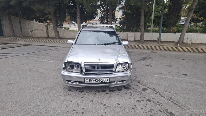 Mercedes C 200 2000, 45,000 km - 2.2 l - Bakı