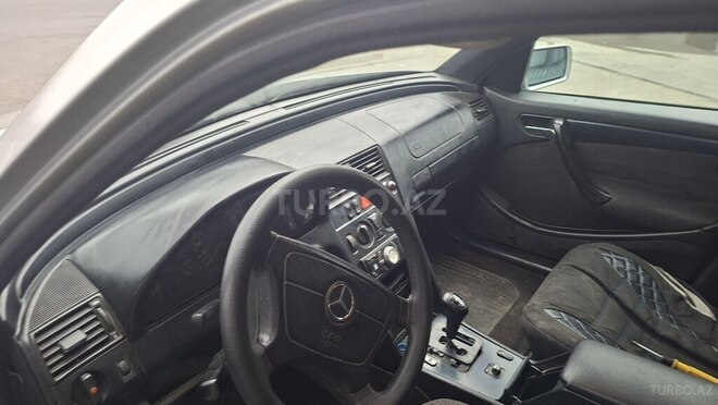 Mercedes C 200 2000, 45,000 km - 2.2 l - Bakı