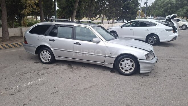 Mercedes C 200 2000, 45,000 km - 2.2 l - Bakı
