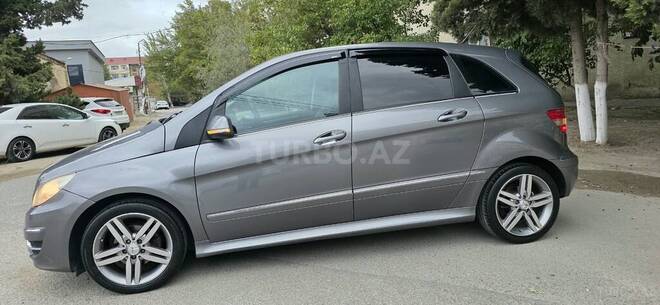Mercedes B 170 2011, 135,000 km - 1.7 l - Sumqayıt