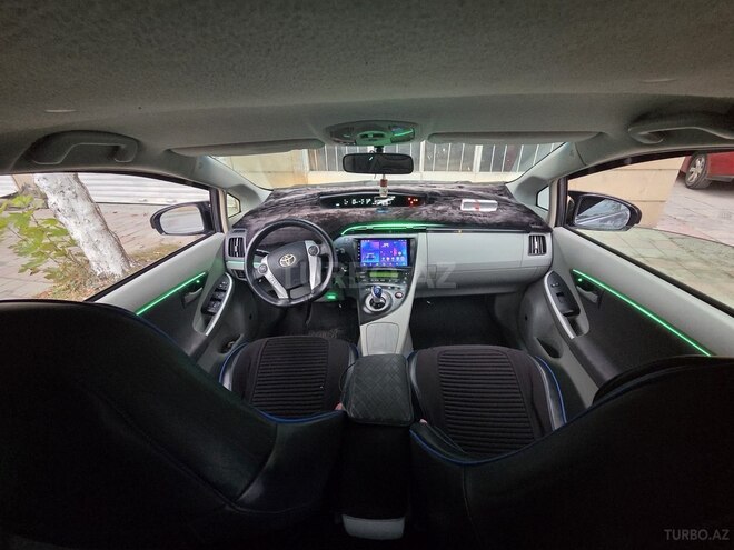 Toyota Prius 2011, 400,000 km - 1.8 л - Mingəçevir
