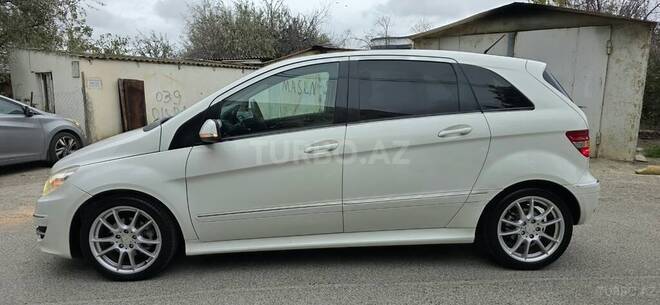 Mercedes B 170 2009, 142,000 km - 1.7 l - Sumqayıt