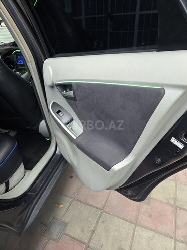 Toyota Prius 2011, 400,000 km - 1.8 л - Mingəçevir