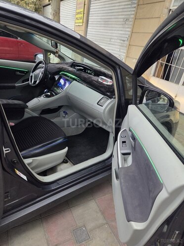 Toyota Prius 2011, 400,000 km - 1.8 л - Mingəçevir