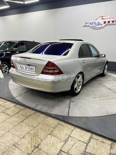 Mercedes C 240 2001, 329,111 km - 2.6 l - Sumqayıt