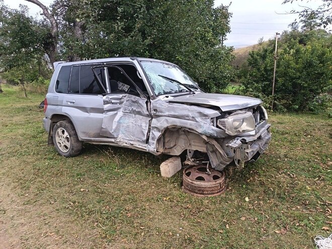 Mitsubishi Pajero io 1999, 380,000 km - 1.8 l - Bakı