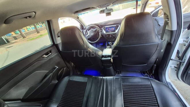 Hyundai Accent 2019, 180,000 km - 1.6 л - Bakı
