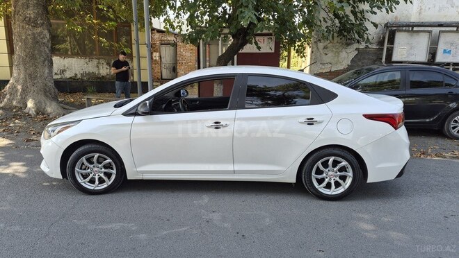 Hyundai Accent 2019, 180,000 km - 1.6 л - Bakı