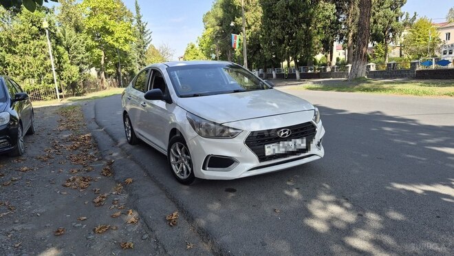 Hyundai Accent 2019, 180,000 km - 1.6 л - Bakı