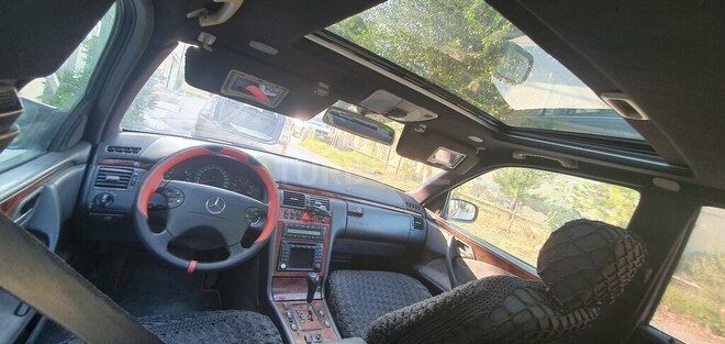 Mercedes E 220 2000, 486,690 km - 2.2 l - Bakı