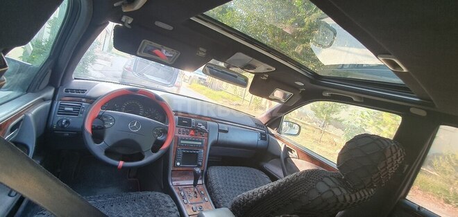 Mercedes E 220 2000, 486,690 km - 2.2 l - Bakı