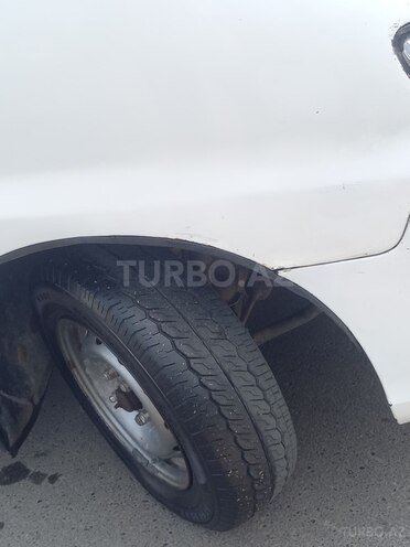 Hyundai H-1 2005, 696,272 km - 2.5 л - İmişli
